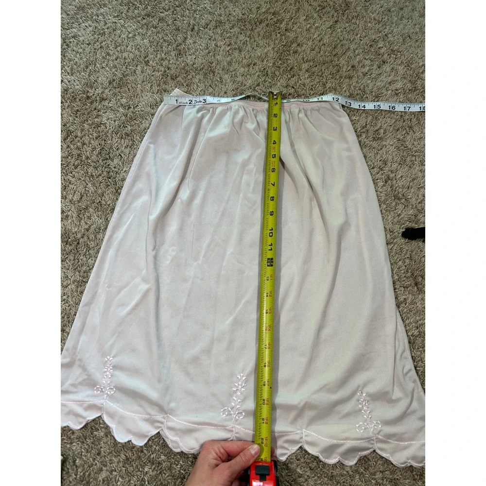 Vintage Scalloped Embroidered Half Slip Skirt Pale‎ Pink Coquette Chic Romantic